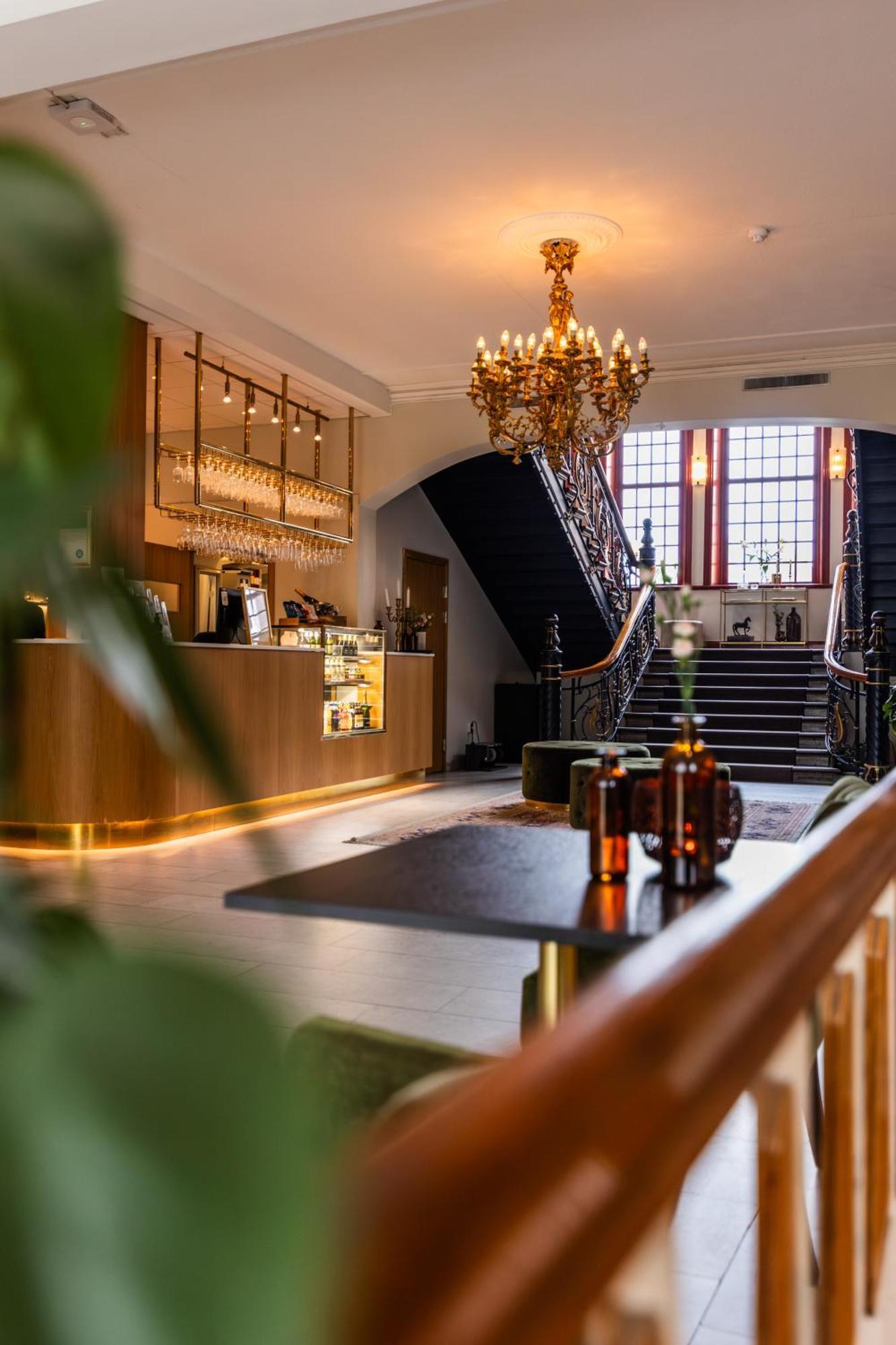 Pitea Stadshotell エクステリア 写真